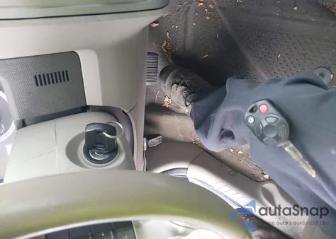 2011 Ford Escape Xlt z USA, uszkodzony, nr VIN 1FMCU0D74BKA13877